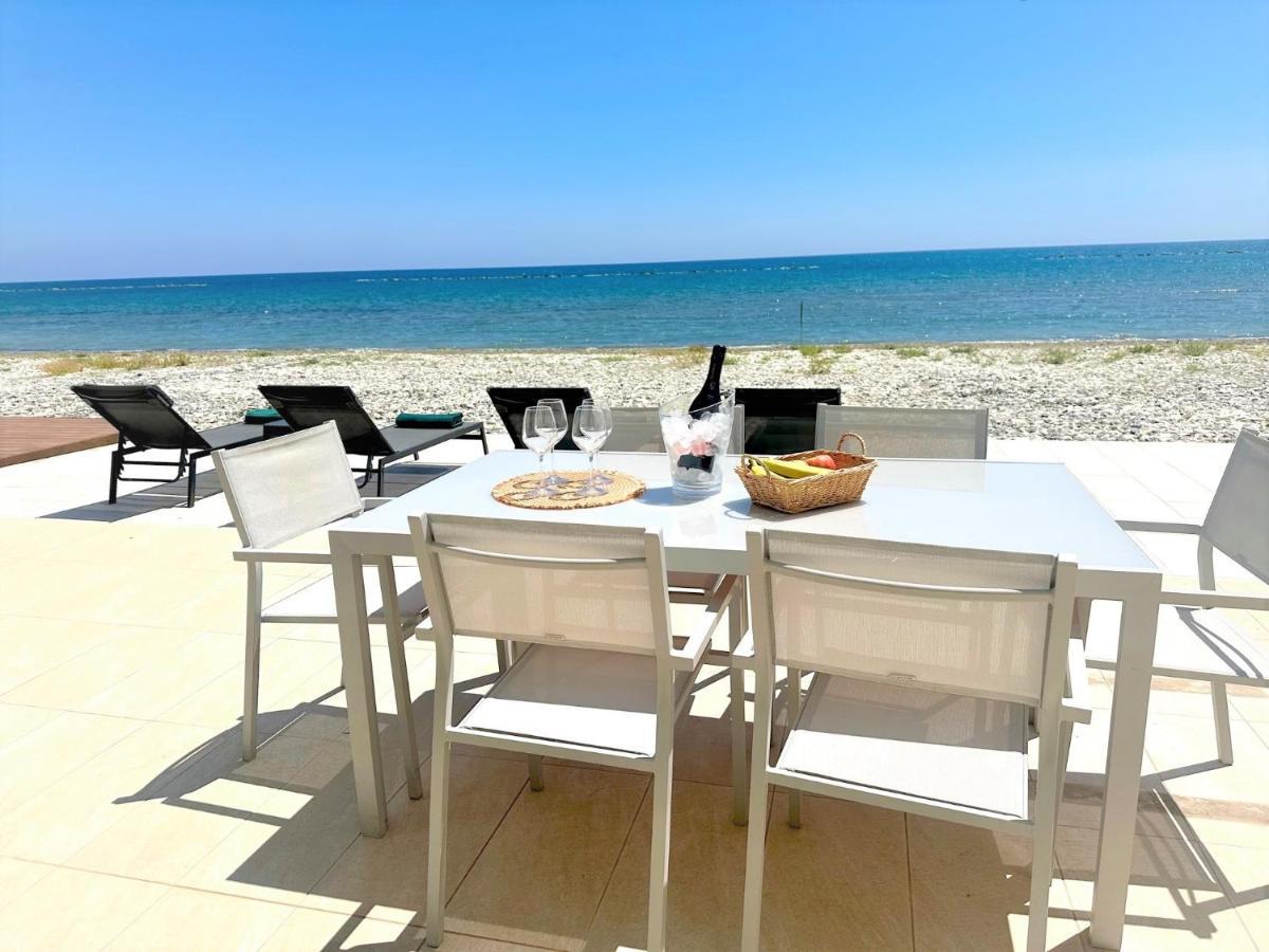 Sayers Beachfront Villa بيرفوليا المظهر الخارجي الصورة